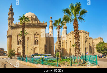 Al-Rifai (Royal) Moschee und Sultan Hassan Mosque-Madrasa sind perfekte Beispiele für mittelalterliche islamische Architektur mit schöner Stein details, groß Stockfoto