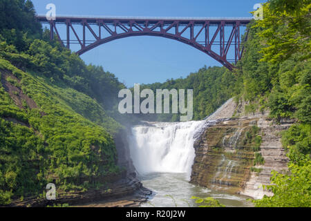 Wasser fällt in Letchworth State Park in New York Stockfoto