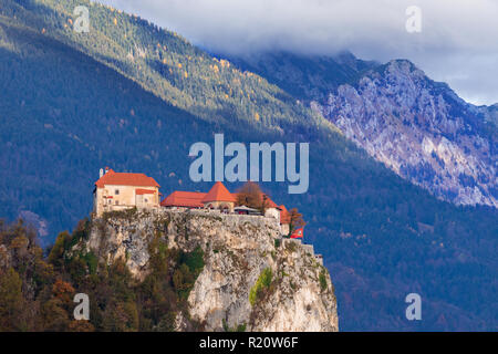 Schloss über den See Bled Stockfoto