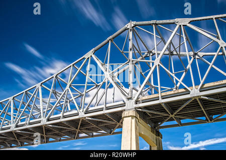 Crescent City Connection Bridge in New Orleans, LA Stockfoto