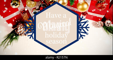 Das zusammengesetzte Bild von Snowflake' haben eine magische Weihnachtszeit' Stockfoto