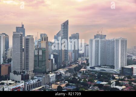 Makati City Skyline in Manila, Philippinen. Bürogebäude. Stockfoto