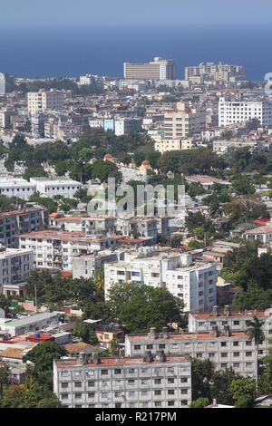 Havanna, Kuba - Stadt Architektur. Luftaufnahme in Richtung Stadtteil Vedado, berühmten Wolkenkratzer. Stockfoto