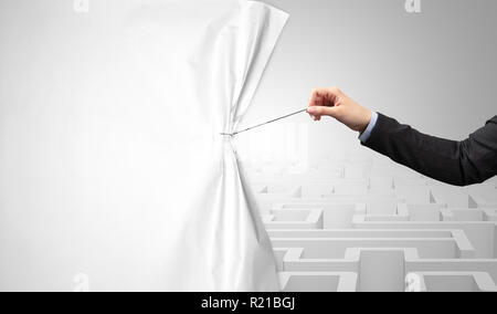 Hand Herausziehen des Papiers Vorhang, wechselnde Szene Konzept Stockfoto