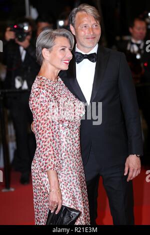 CANNES, Frankreich - 10. MAI 2018: Hanne Jacobsen und Mads Mikkelsen nehmen an der Arktis screening während der 71Th Festival de Cannes (Ph: Mickael Chavet) Stockfoto