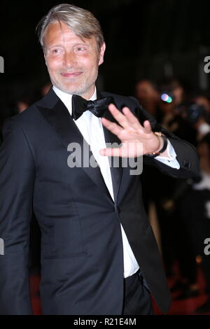 CANNES, Frankreich - 10. MAI 2018: Mads Mikkelsen der Arktis screening während der 71Th Festival de Cannes (Foto: Mickael Chavet) betreut Stockfoto