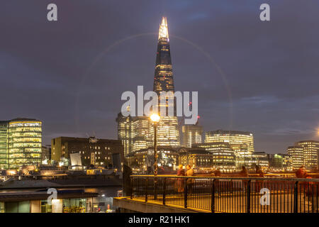 England, London bei Nacht - The Shard, Guy's Hospital, Soutwark Crown Court, HMS Belfast Stockfoto