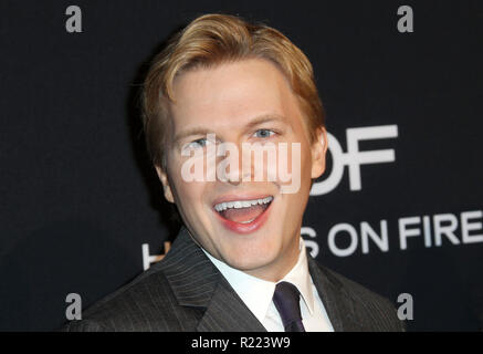 ELLE 25 Jahre Frauen in Hollywood 2018 zu Feiern im Four Seasons Beverly Hills in Los Angeles, Kalifornien statt. Mit: Ronan Farrow Wo: Los Angeles, Kalifornien, Vereinigte Staaten, wenn: 15 Okt 2018 Credit: Adriana Barraza/WENN.com M. Stockfoto