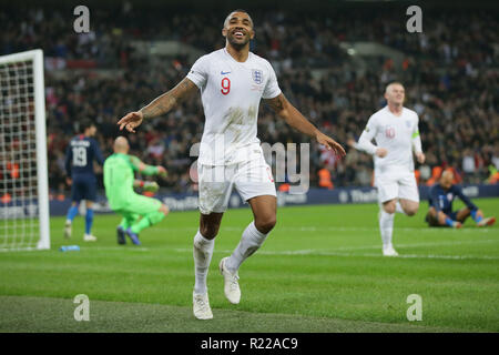 London, Großbritannien. 15 Nov, 2018. England's Callum Wilson feiert sein Ziel während der Internationalen freundlich Fußballspiel zwischen England und den Vereinigten Staaten im Wembley Stadion in London, Großbritannien am November 15, 2018. England gewann 3-0. Quelle: Tim Irland/Xinhua/Alamy leben Nachrichten Stockfoto