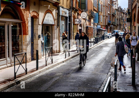 Straßenszene in Maîche Bezirk von alten Toulouse, Frankreich Stockfoto