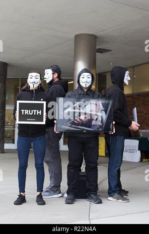 Vegan Aktivisten bilden ein " Cube der Wahrheit' an der Universität von Oregon in Eugene, Oregon, USA. Stockfoto