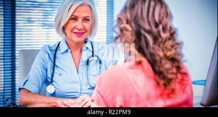 Patienten, die Rücksprache mit einem Arzt Stockfoto
