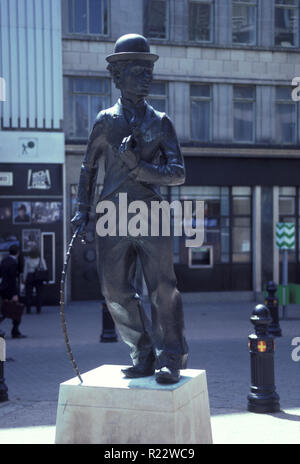 Nicht 485329 London England Leicester Square Statue von Charles Chaplin Stockfoto