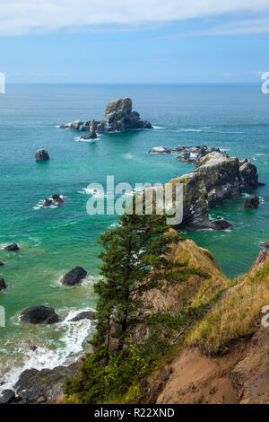 Seastacks Sie den Oregon Küste in der Nähe von Cannon Beach, USA Stockfoto