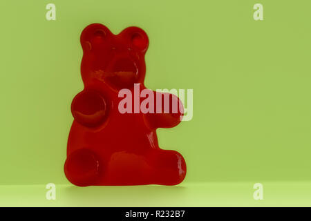 Gummibärchen in den Farben Rot, Grün und Blau (3D-Rendering) Stockfoto