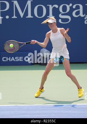 Professional tennis player Elina Svitolina der Ukraine in Aktion bei der ersten Runde bei den US Open 2018 am National Tennis Center Stockfoto