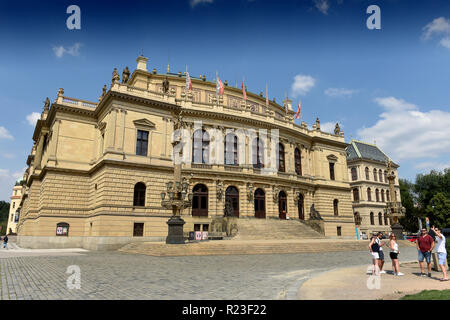 Rudolfinum Oper und Konzertsaal im Prager Jan-palach-Platz Stockfoto