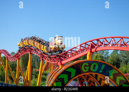 Slinky Dog Dash Achterbahn, Toy Story in Disney's Hollywood Studios Theme Park in Orlando, Florida Stockfoto