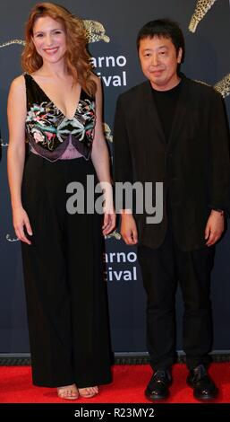 LOCARNO, Schweiz - 11.August 2018: Isabella Ragonese und Jia Zhang-Ke Hua besuchen das Filmfestival Locarno Closing Ceremony (Ph: Mickael Chavet) Stockfoto