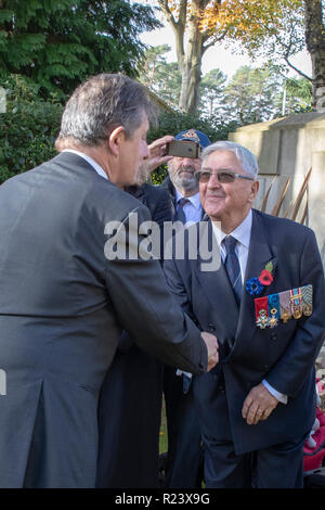 Sa. 10. Nov 2018. Französischer Botschafter Jean-Pierre Jouyet an der Freien französischen militärischen Bereich zu einer Trauerfeier & Award militärische Medaillen führen. Stockfoto