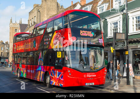 City Sightseeing Bus in Cambridge, England, Großbritannien Stockfoto