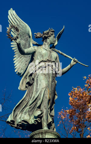 Engel Statue im Park von Schloss Charlottenburg Berlin Stockfoto