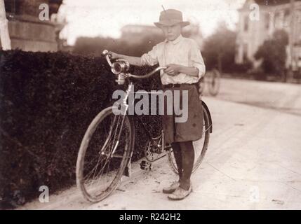 Drogerie Austräger, zwölf Jahre alt. San Antonio, Texas. 1913 durch Lewis Wickes Hine, 1874-1940, Fotograf Stockfoto