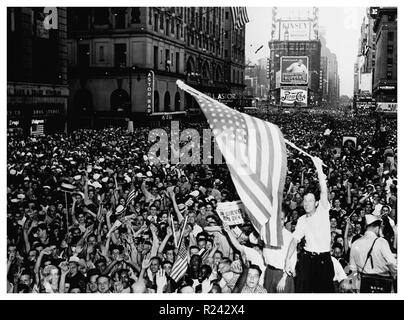 New York City feiert VJ Day am Ende des zweiten Weltkrieges in Japan 1945 Stockfoto