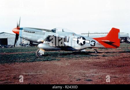 P - 51D von der US Air Force 99th Fighter Squadron, 332. Fighter Group Italien 1944; Zweiter Weltkrieg Stockfoto