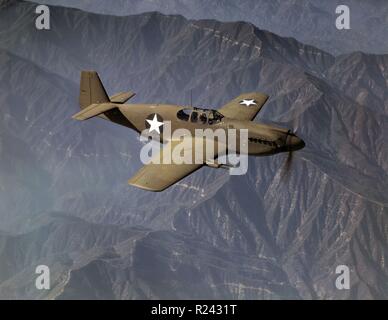 US Airforce P-51A Mustang bei einem Testflug Inglewood, Kalifornien, USA, Oktober 1942 Stockfoto