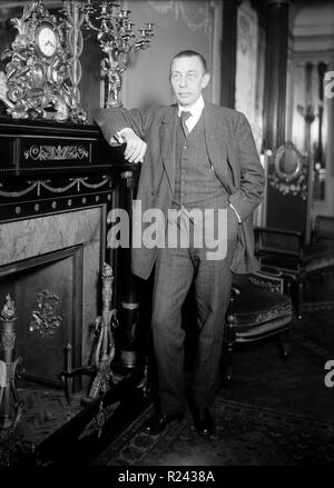 Sergej Wassiljewitsch Rachmaninow (1873-28. März 1943). Russischer Komponist, Pianist und Dirigent c 1925 Stockfoto