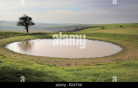 Tau Teich an Ditchling Beacon auf dem South Downs Way Stockfoto