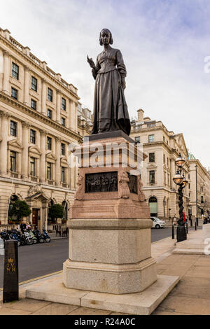 Die Florence Nightingale Statue, Waterloo Place, St. James, London, England, Vereinigtes Königreich, Europa Stockfoto