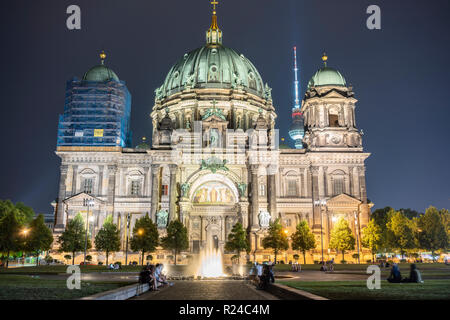 Berliner Dom (Berliner Dom bei Nacht, Berlin, Deutschland, Europa Stockfoto