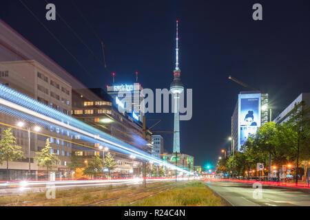 Alexander Platz bei Nacht mit Licht-, Berlin, Deutschland, Europa Stockfoto