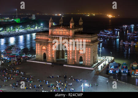 Das Gateway of India, Denkmal zur Erinnerung an die Landung von König George V und Königin Mary 1911, Mumbai, Maharashtra, Indien, Asien Stockfoto