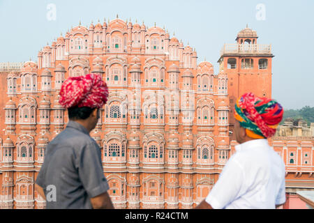 Hawa Mahal (Palast der Winde), erbaut im Jahre 1799, Jaipur, Rajasthan, Indien, Asien Stockfoto