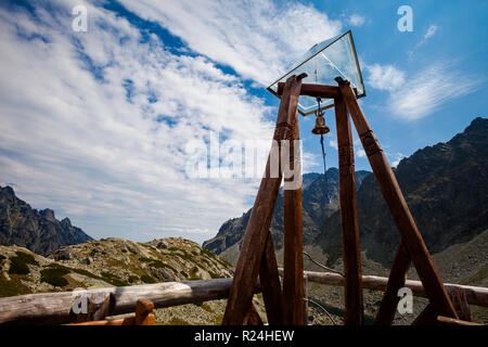 Schönen Velka Studena Dolina - in der slowakischen Hohen Tatra. Schönen Sommer Panorama - weg von Stary Smokovec über Hrebeniok zu Zbojnicka Ch Stockfoto