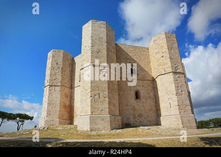 Castel del Monte, Italien - Juli 2014: Schloss in Andria, Region Apulien, im Süden von Italien, UNESCO Weltkulturerbe Stockfoto