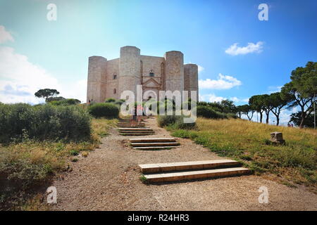 Castel del Monte, Italien - Juli 2014: Schloss in Andria, Region Apulien, im Süden von Italien, UNESCO Weltkulturerbe Stockfoto