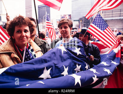 Demonstration vor CNN Center in Atlanta, Georgia als Operation Desert Storm beginnt am 17. Januar 1991 Stockfoto