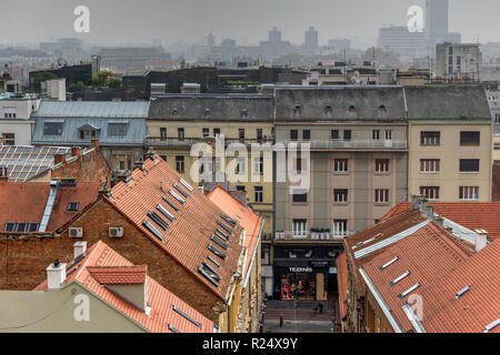 Zagreb, Kroatien, November 2018 - Blick auf die downtown Stadtbild mit Ilica Straße im Herbst Stockfoto