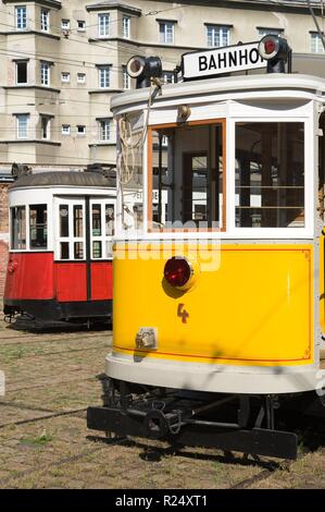 Das Wiener Straßenbahnmuseum ist ein dem öffentlichen Verkehr gewidmetes Museum in Wien und das größte Straßenbahnmuseum der Welt". Der Video der Stockfoto