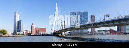 Erasmus Bridge und die Skyline von Kop van Zuid in Rotterdam, Niederlande Stockfoto