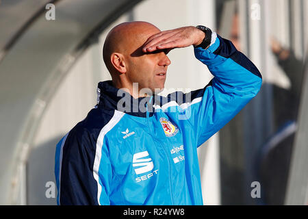 Braunschweig, Deutschland. 16 Nov, 2018. Fussball: Testspiel, Eintracht Braunschweig - 1.FC Magdeburg in der Eintracht Stadion. Braunschweigs Trainer Andre Schubert. Quelle: Joachim Sielski/dpa/Alamy leben Nachrichten Stockfoto