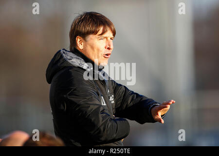 Braunschweig, Deutschland. 16 Nov, 2018. Fussball: Testspiel, Eintracht Braunschweig - 1.FC Magdeburg in der Eintracht Stadion. Magdeburg Trainer Michael Oenning Credit: Joachim Sielski/dpa/Alamy leben Nachrichten Stockfoto