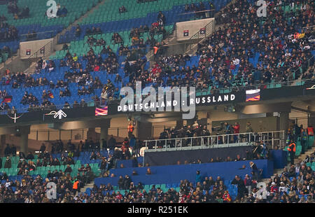 Leipzig, Deutschland. 15. Nov 2018. Leere Tribünen, Deutschland - Russland Wichtig: DFB-Vorschriften die Verwendung von Fotografien als Bildsequenzen und/oder quasi-Video zu verbieten. Fußball-Freundschaftsspiel, Test, Saison 2018/2019, November 15, 2018 Leipzig, Deutschland. Credit: Peter Schatz/Alamy leben Nachrichten Stockfoto