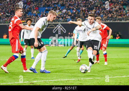 Leipzig, Deutschland. 15. Nov 2018. Niklas SUELE, DFB 15 schießen Ziel für 2-0 Deutschland - Russland Wichtig: DFB-Vorschriften die Verwendung von Fotografien als Bildsequenzen und/oder quasi-Video zu verbieten. Fußball-Freundschaftsspiel, Test, Saison 2018/2019, November 15, 2018 Leipzig, Deutschland. Credit: Peter Schatz/Alamy leben Nachrichten Stockfoto