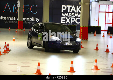 Corato, Polen, 16. November 2018: elektrische Auto Modelle an der Warschauer Motor Show präsentiert. Credit: Jake Ratz/Alamy leben Nachrichten Stockfoto