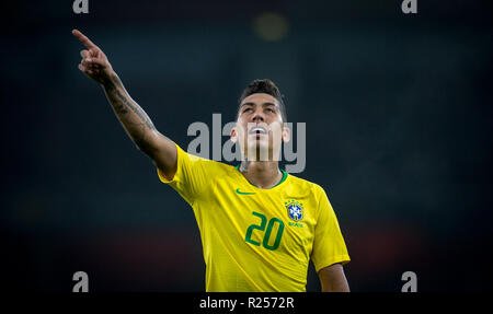 London, Großbritannien. 16. November 2018. Roberto Firmino (Liverpool) von Brasilien während der internationalen Freundschaftsspiel zwischen Brasilien und Uruguay im Emirates Stadium, London, England am 16. November 2018. Foto von Andy Rowland. . (Foto darf nur für Zeitung und/oder Zeitschrift redaktionelle Zwecke. ) Credit: Andrew Rowland/Alamy leben Nachrichten Stockfoto